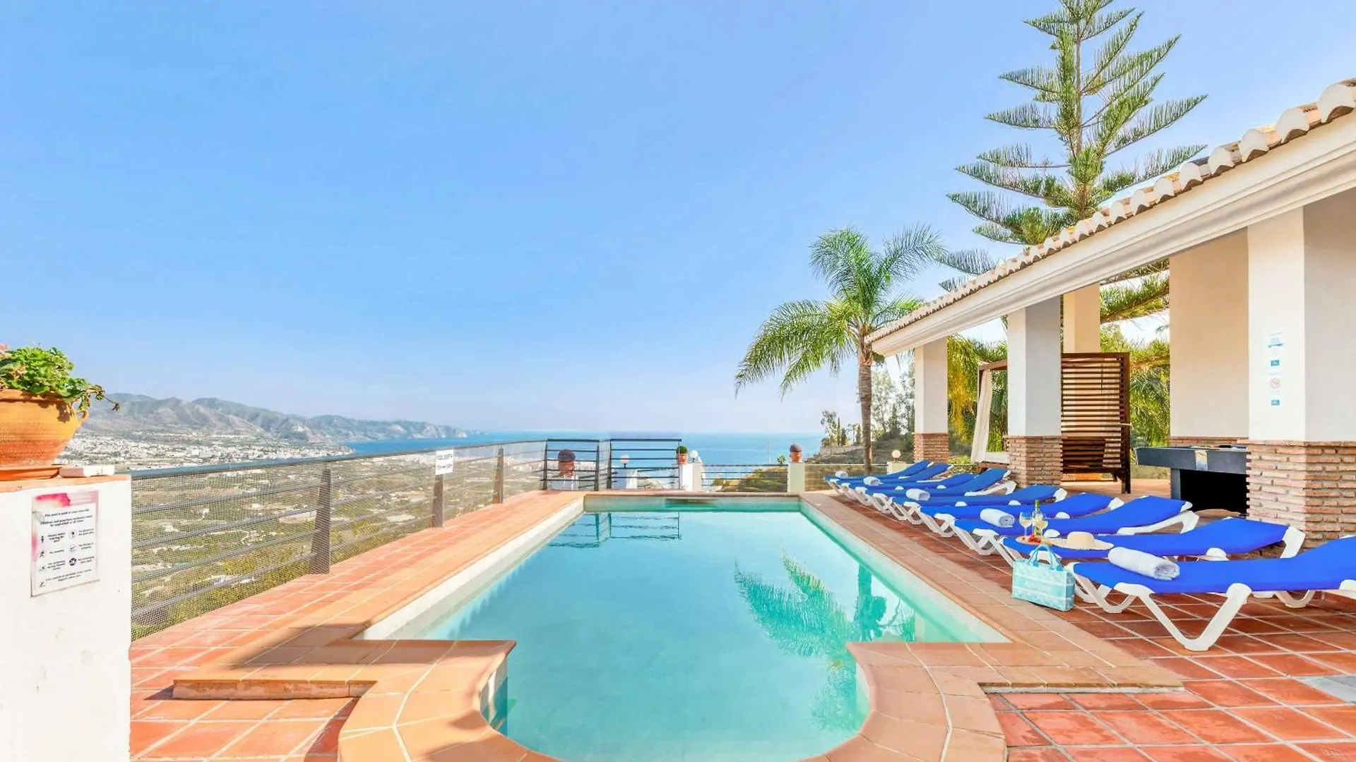 Villa Alcahuey Torrox